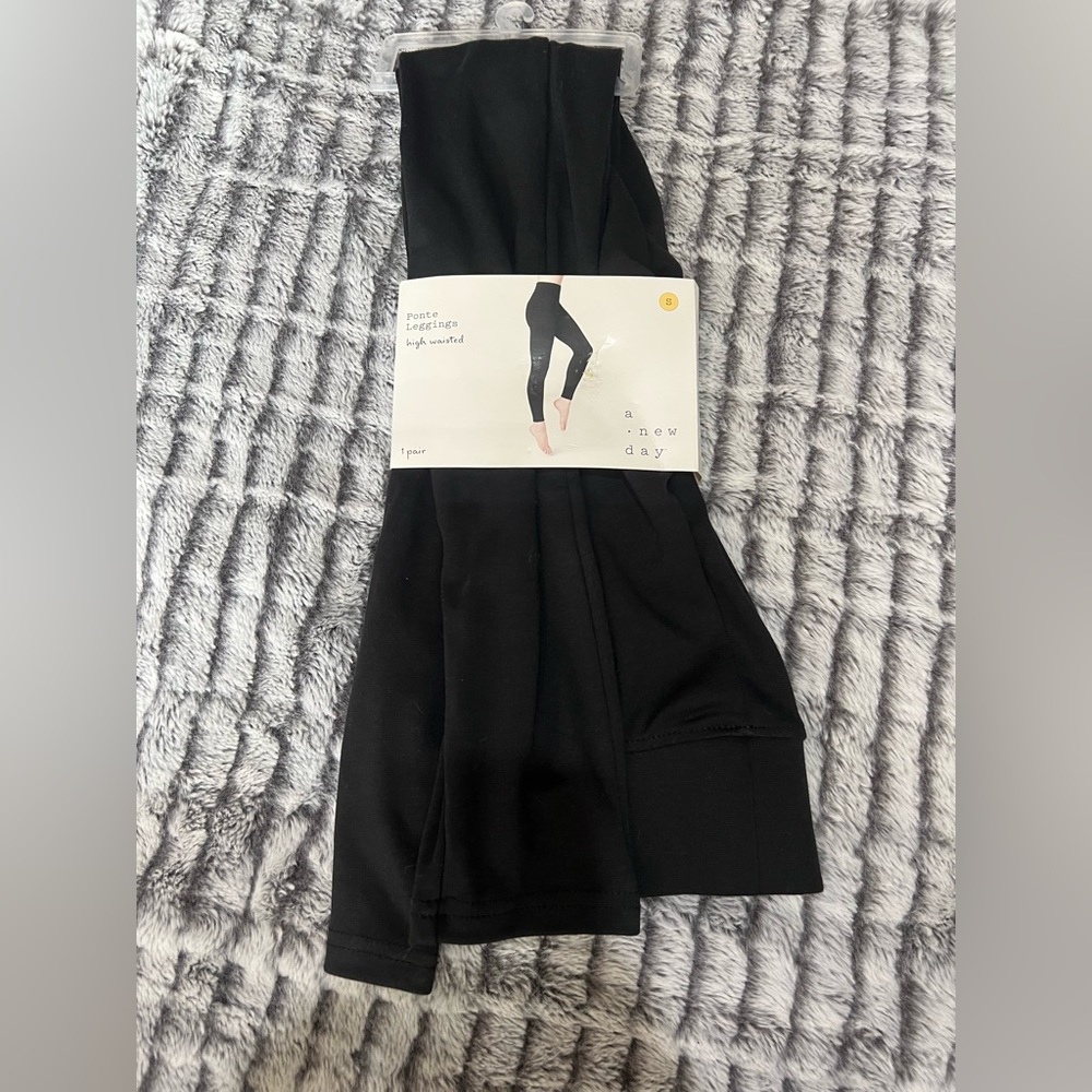 NWT high waisted leggings